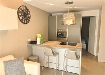 APPARTAMENTO COMPLETAMENTE ARREDATO CON TERRAZZO