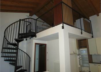 FAVOLOSO MONOLOCALE CON SOPPALCO