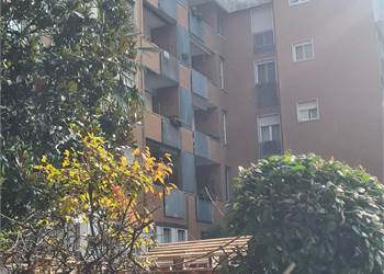 BILOCALE CON BALCONE