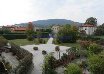 OTTIMO BILOCALE ARREDATO CON BOX E CANTINA