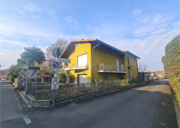 Villa indipendente con ampi spazi e potenzialità