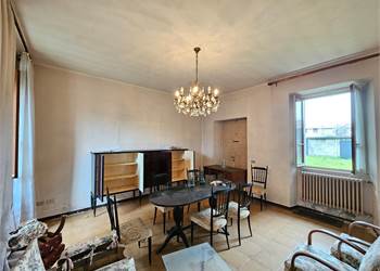 PORZIONE DI CASA INDIPENDENTE A CASORATE SEMPIONE