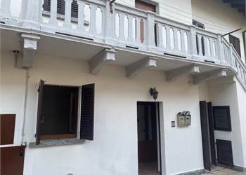 GRAZIOSO BILOCALE A GURONE