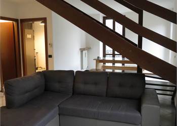 TRILOCALE COMPLETAMENTE ARREDATO