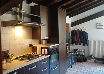 OTTIMO BILOCALE IN COMO CON BOX E TERRAZZO